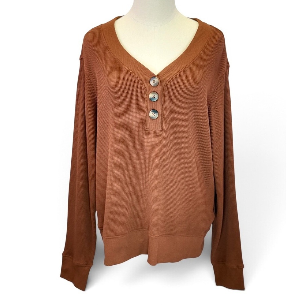 Pact Thermal Waffle Henley V-Neck Pullover Mahogany Brown Women's Size Large